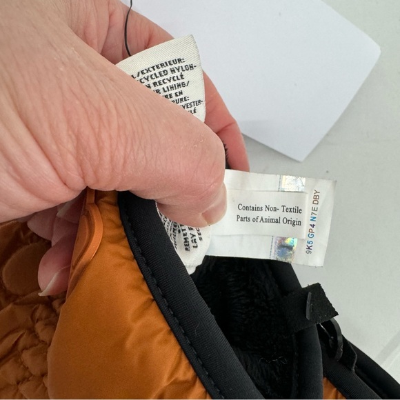 UGG Men's Water-Resistant Recycled Nylon Flip Mitten Glove Fox Fur  Lined S/M - Picture 10 of 11